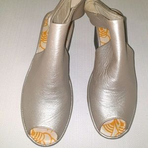 Fly london peep toe shoe woman size 8-8.5